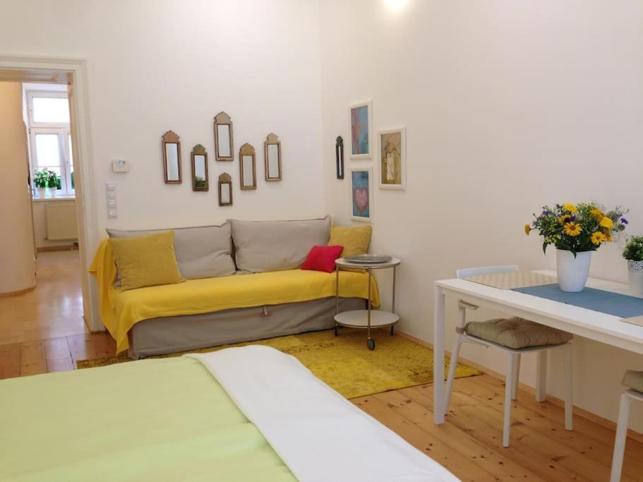 Danube Art Apartments Wenen Buitenkant foto
